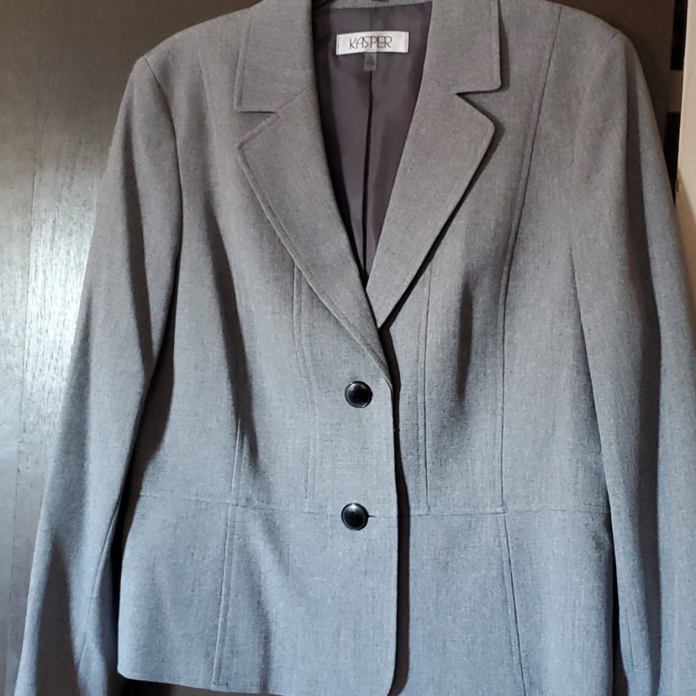 Never worn Kasper Gray blazer/jacket